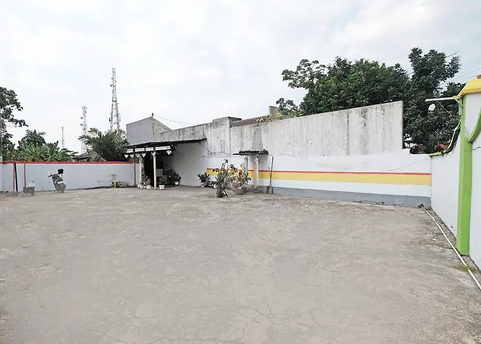 Spot On 92983 Hotel Ayu Semarang